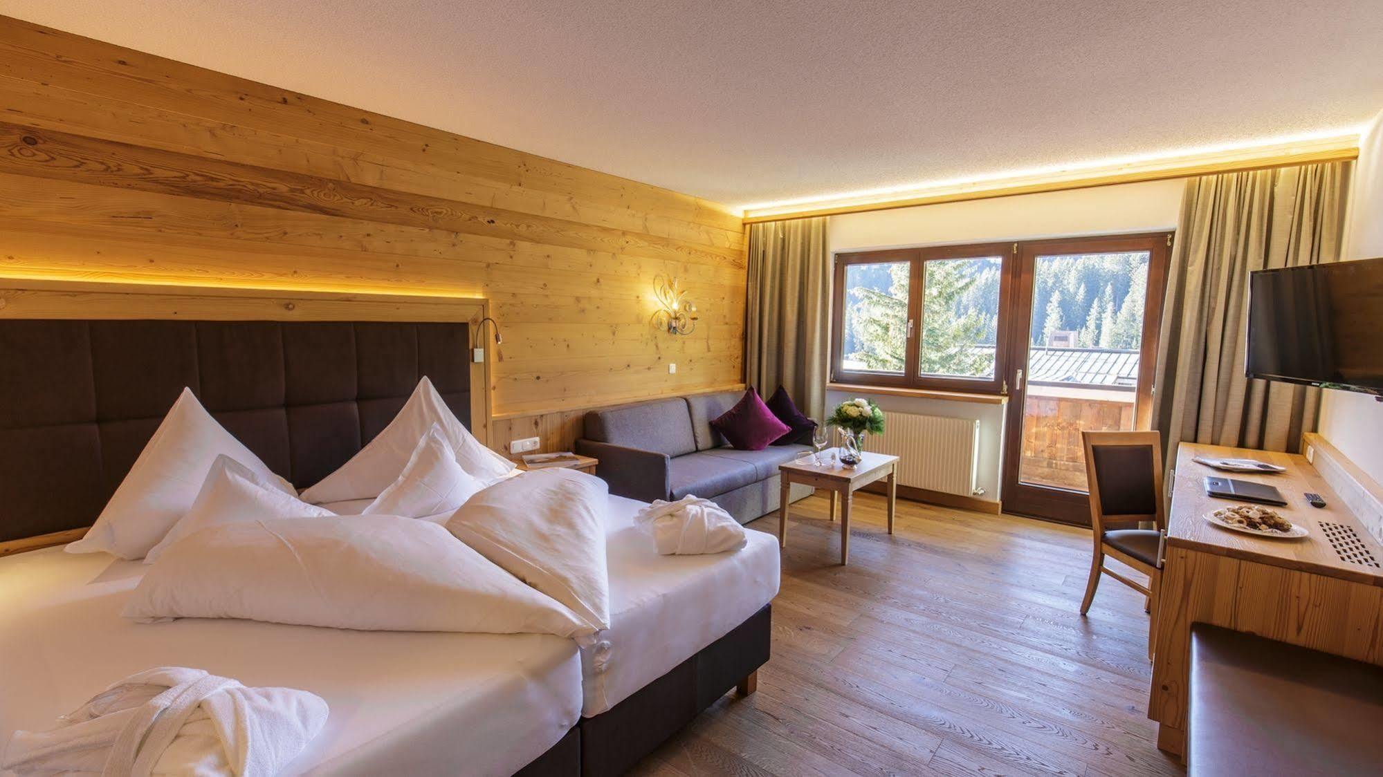 Hotel Plattenhof Lech am Arlberg Exterior photo